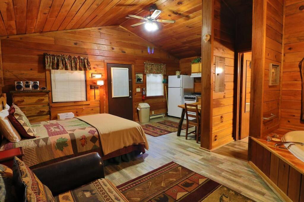 Alpine Mountain Sweetheart Cabin Jacuzzi #6 Helen Bagian luar foto