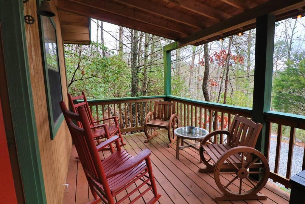 Alpine Mountain Sweetheart Cabin Jacuzzi #6 Helen Bagian luar foto